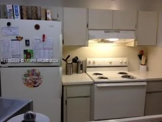 Unit for sale at 8160 Geneva Ct, Doral, FL 33166