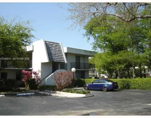 Unit for sale at 4000 N Cypress Dr, Pompano Beach, FL 33069