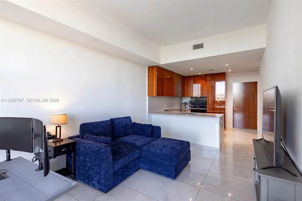 Unit for sale at 2678 Tigertail Ave, Miami, FL 33133