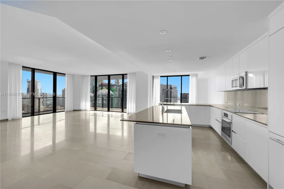 Unit for sale at 88 SW 7th St, Miami, FL 33130