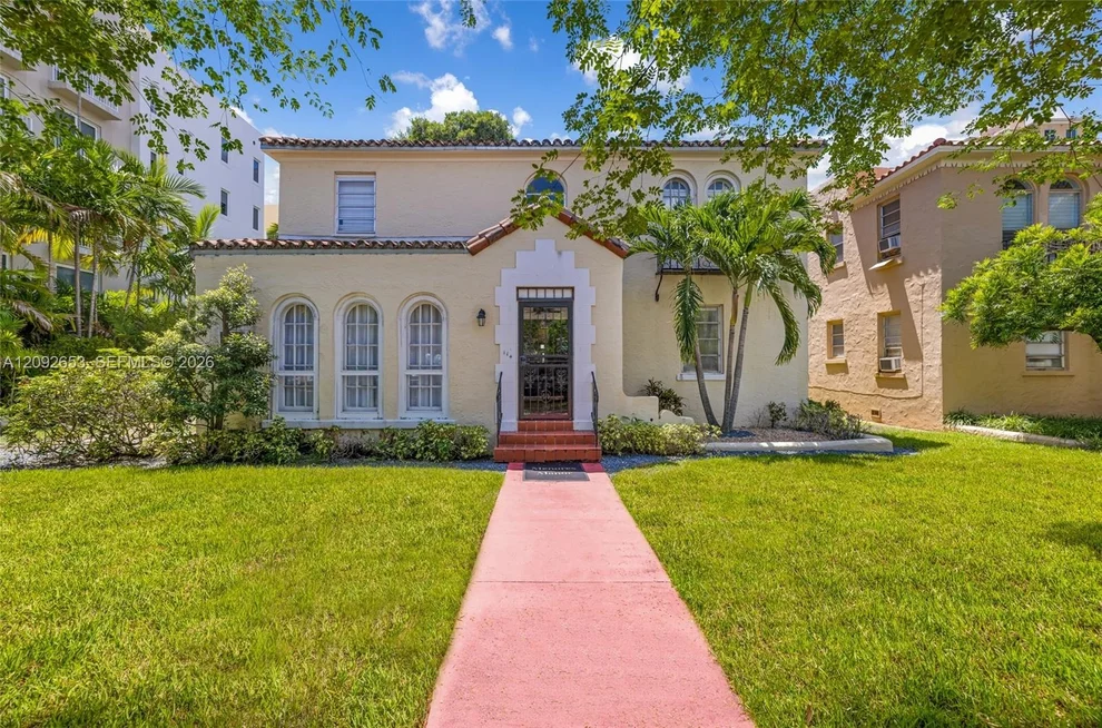 Unit for sale at 114 Menores Ave, Coral Gables, FL 33134