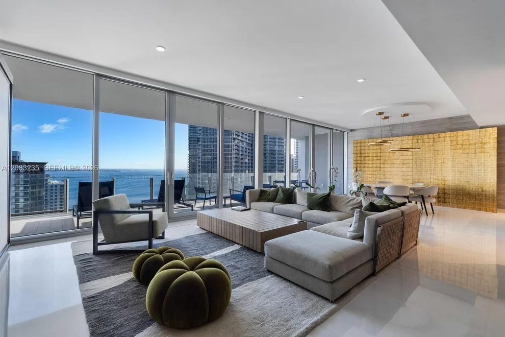 Unit for sale at 300 BISCAYNE BOULEVARD WAY, Miami, FL 33131