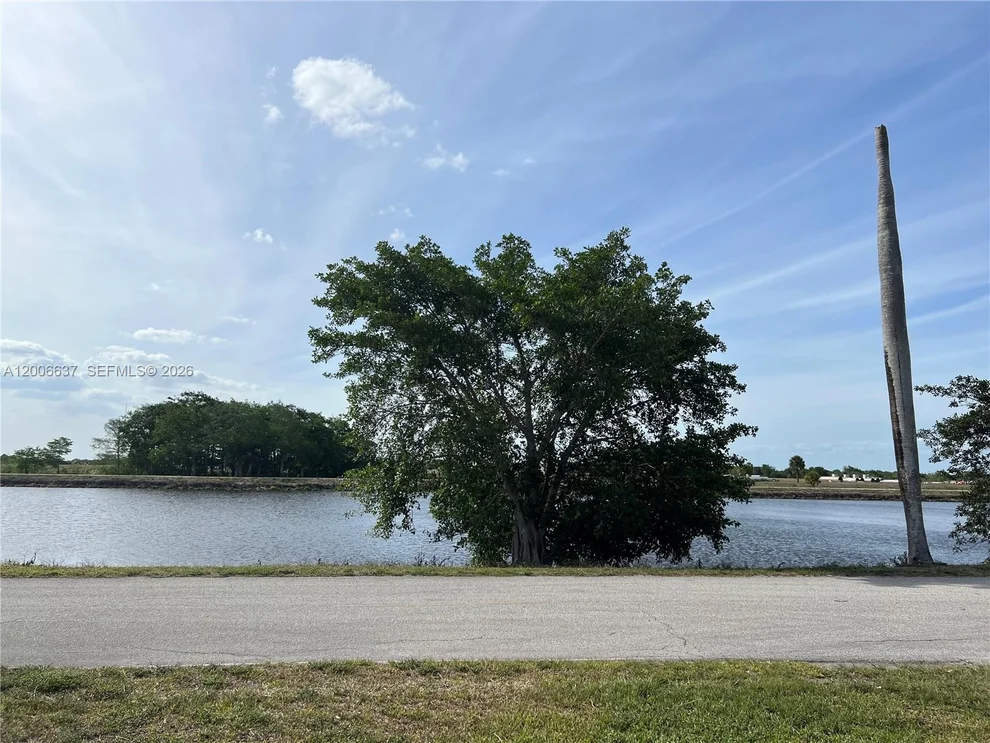 Unit for sale at 1510 River Road, Moore Haven, FL 33873