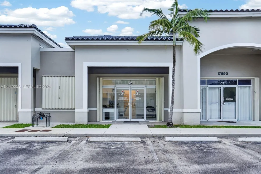 Unit for sale at 17690 NW 78th Ave, Hialeah, FL 33015