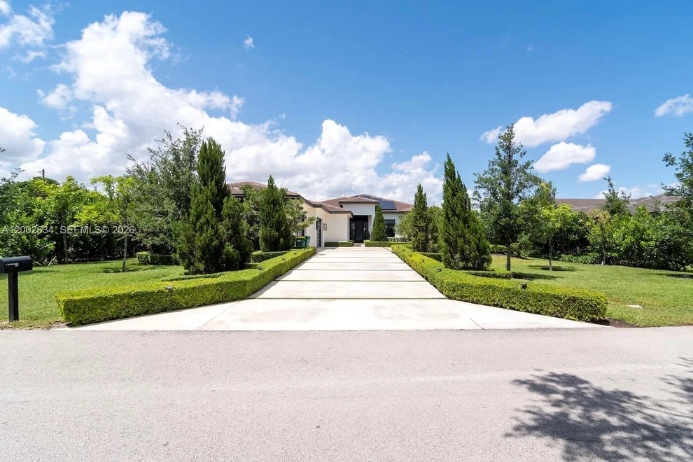 Unit for sale at 11791 NW 6th Pl, Plantation, FL 33325