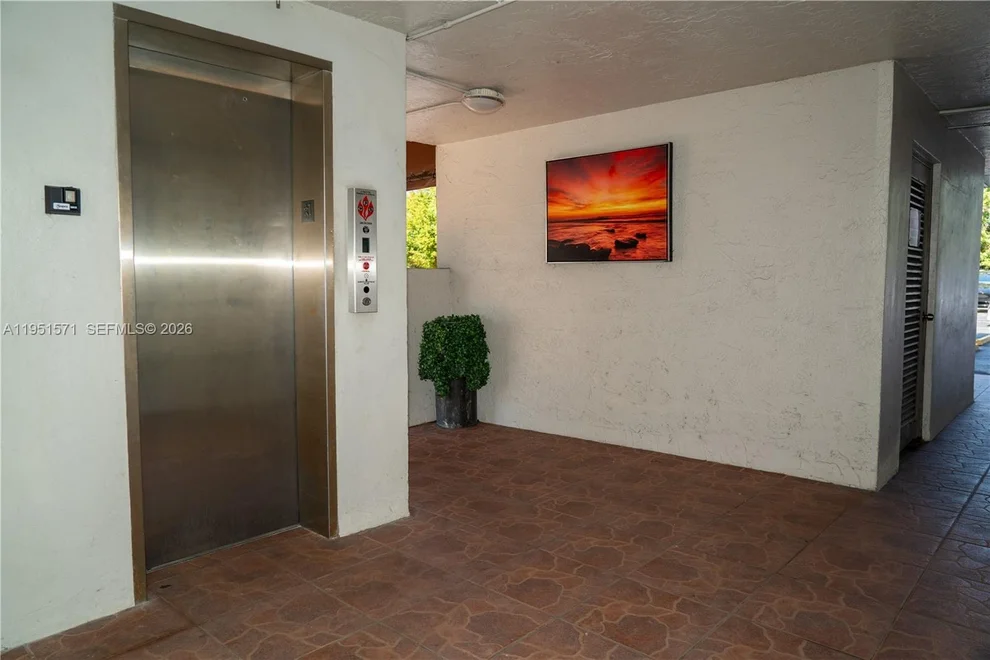 Unit for sale at 854 NW 87th Ave, Miami, FL 33172