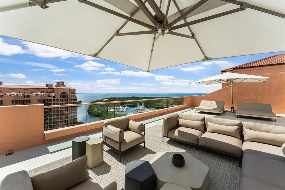 Unit for sale at 60 Edgewater Dr, Coral Gables, FL 33133