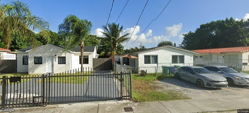 Unit for sale at 919 NW 102nd St, Miami, FL 33150