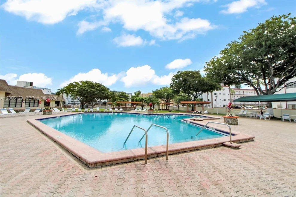 Unit for sale at 4000 NW 44th Ave, Lauderdale Lakes, FL 33319