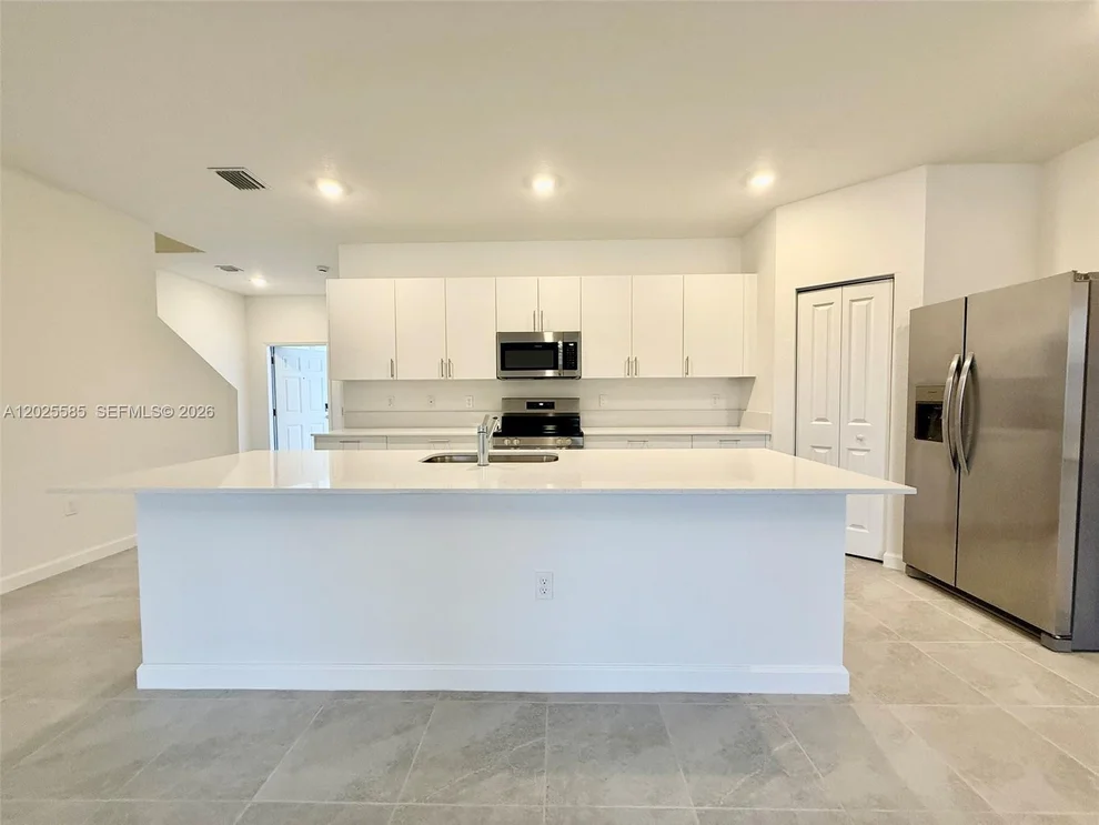 Unit for sale at 2958 Park Pl, Dania Beach, FL 33312