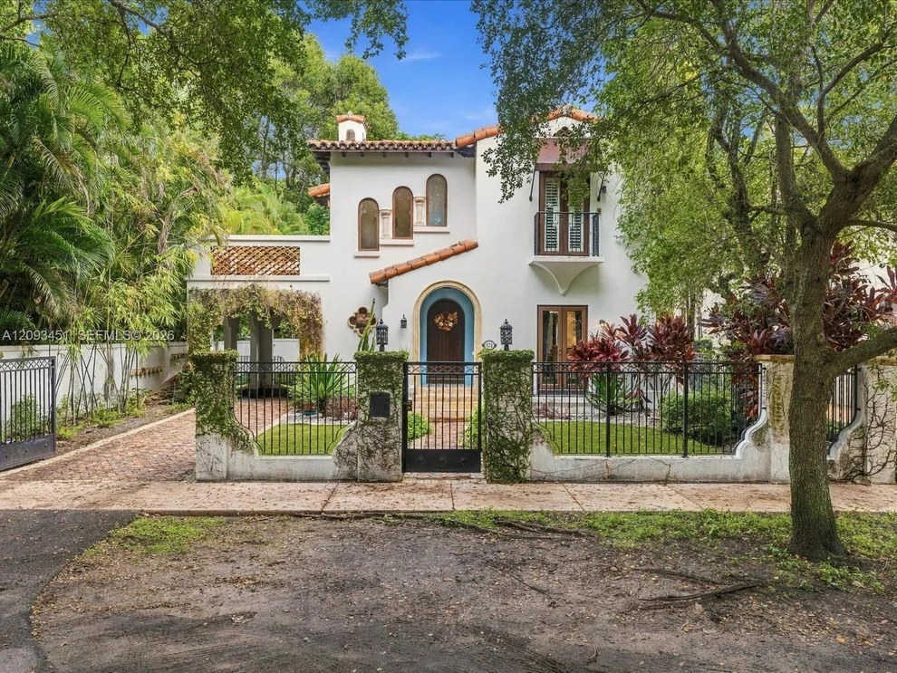 Unit for sale at 421 Sarto Ave, Coral Gables, FL 33134