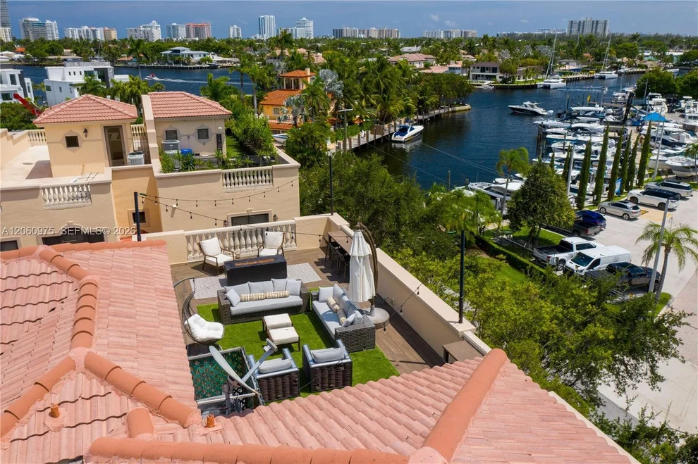 Unit for sale at 2106 SE 7th St, Pompano Beach, FL 33062