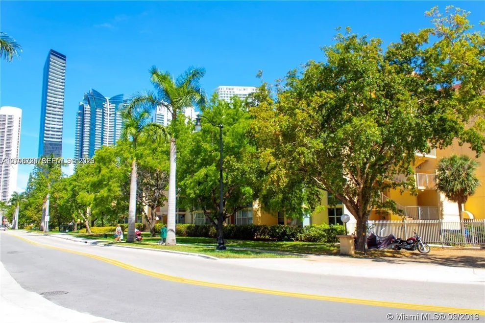 Unit for sale at 200 172nd St, Sunny Isles Beach, FL 33160