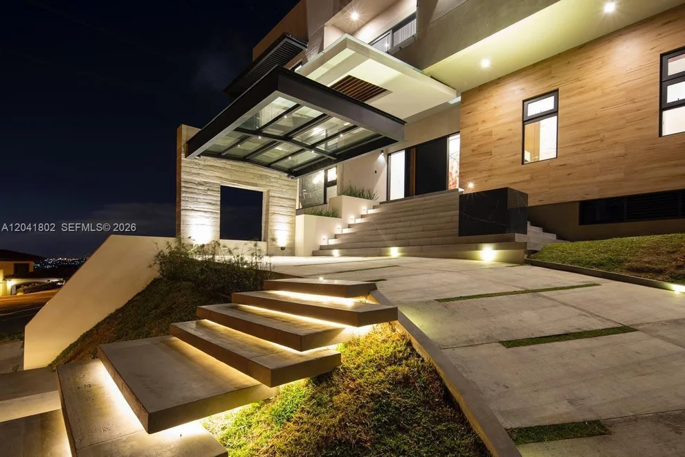 Unit for sale at 37-3 ESCAZU,  1556-M-000