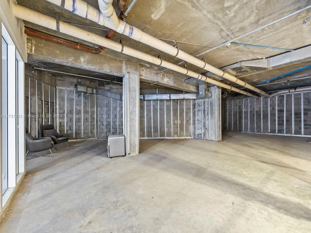 Unit for sale at 170 SE 14th St, Miami, FL 33131