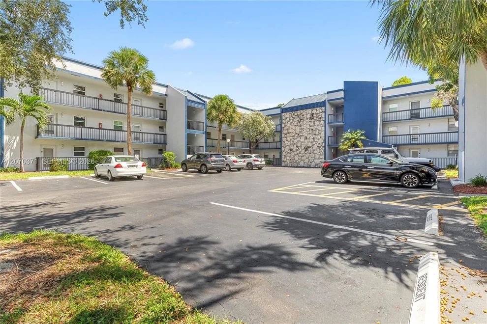 Unit for sale at 3170 Holiday Springs Blvd, Margate, FL 33063
