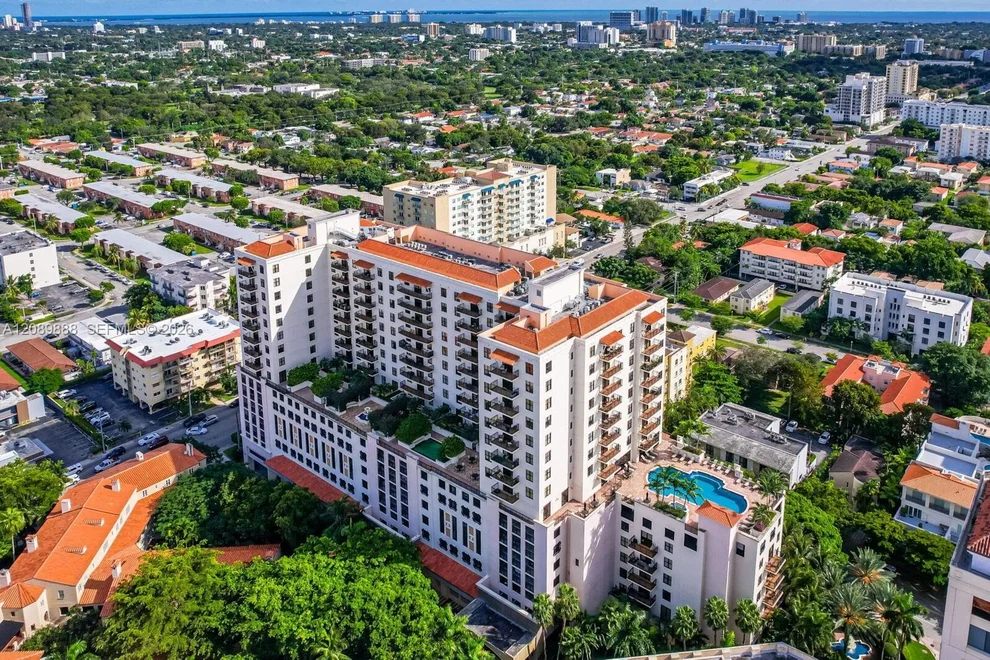 Unit for sale at 888 S Douglas Rd, Coral Gables, FL 33134