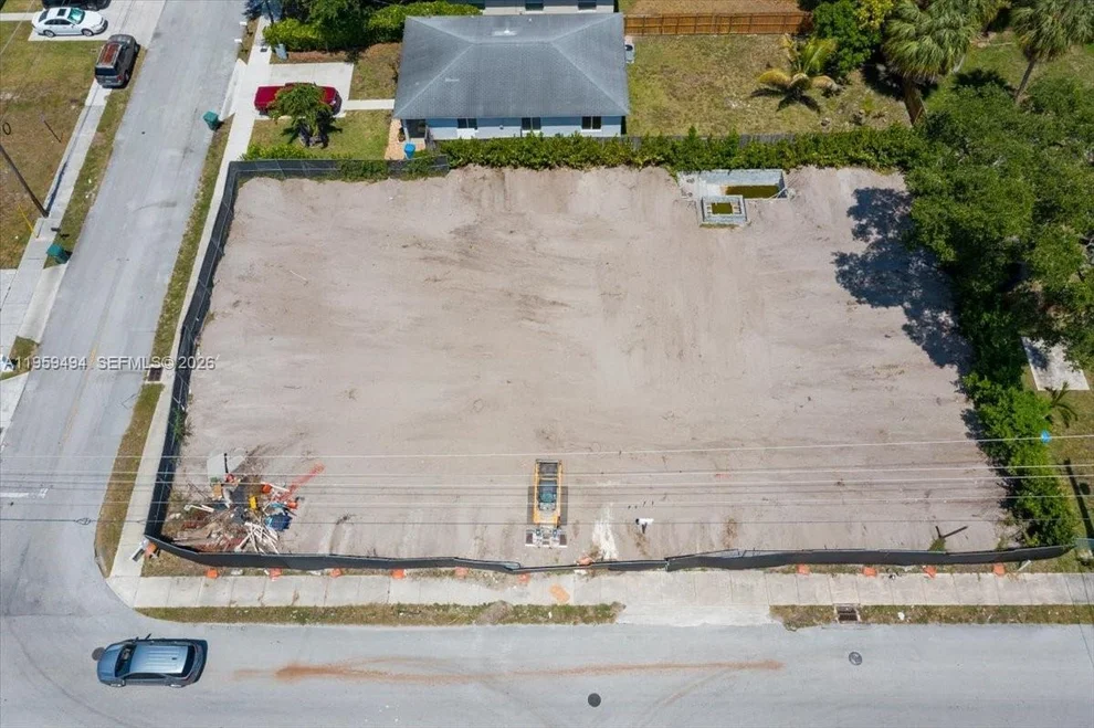 Unit for sale at 3250 NE 3rd Ave, Oakland Park, FL 33334