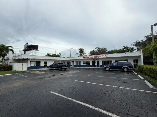 Unit for sale at 595 W Prospect Rd, Oakland Park, FL 33309