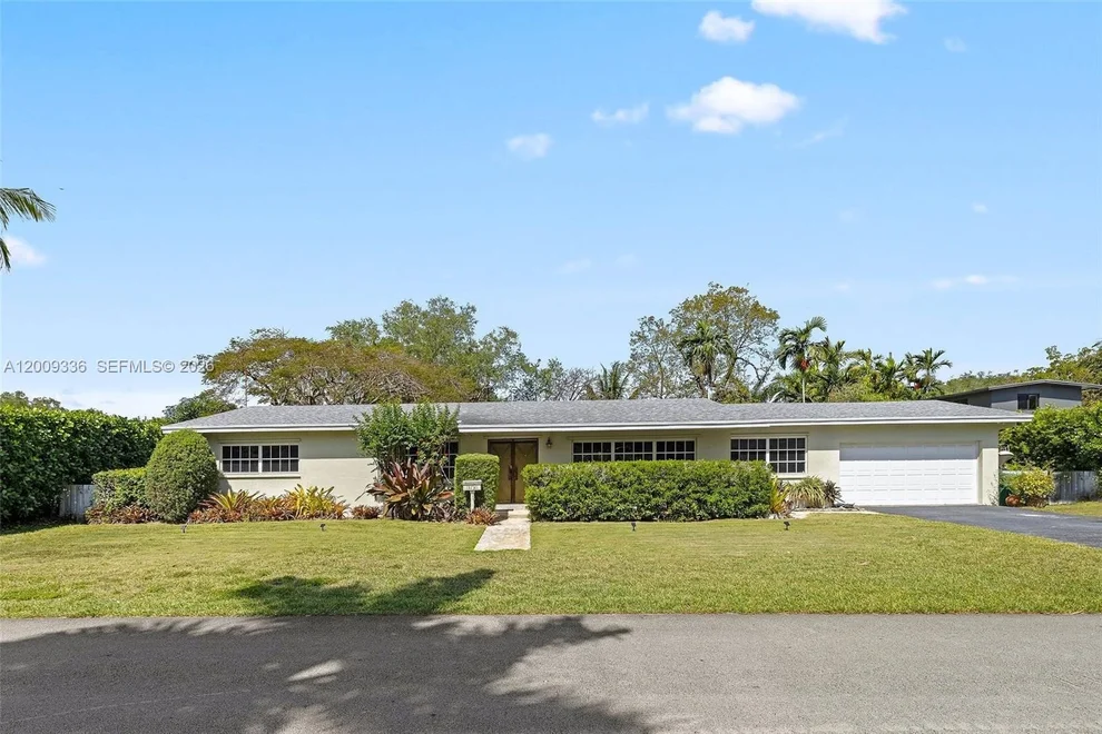 Unit for sale at 13730 SW 75th Ave, Palmetto Bay, FL 33158