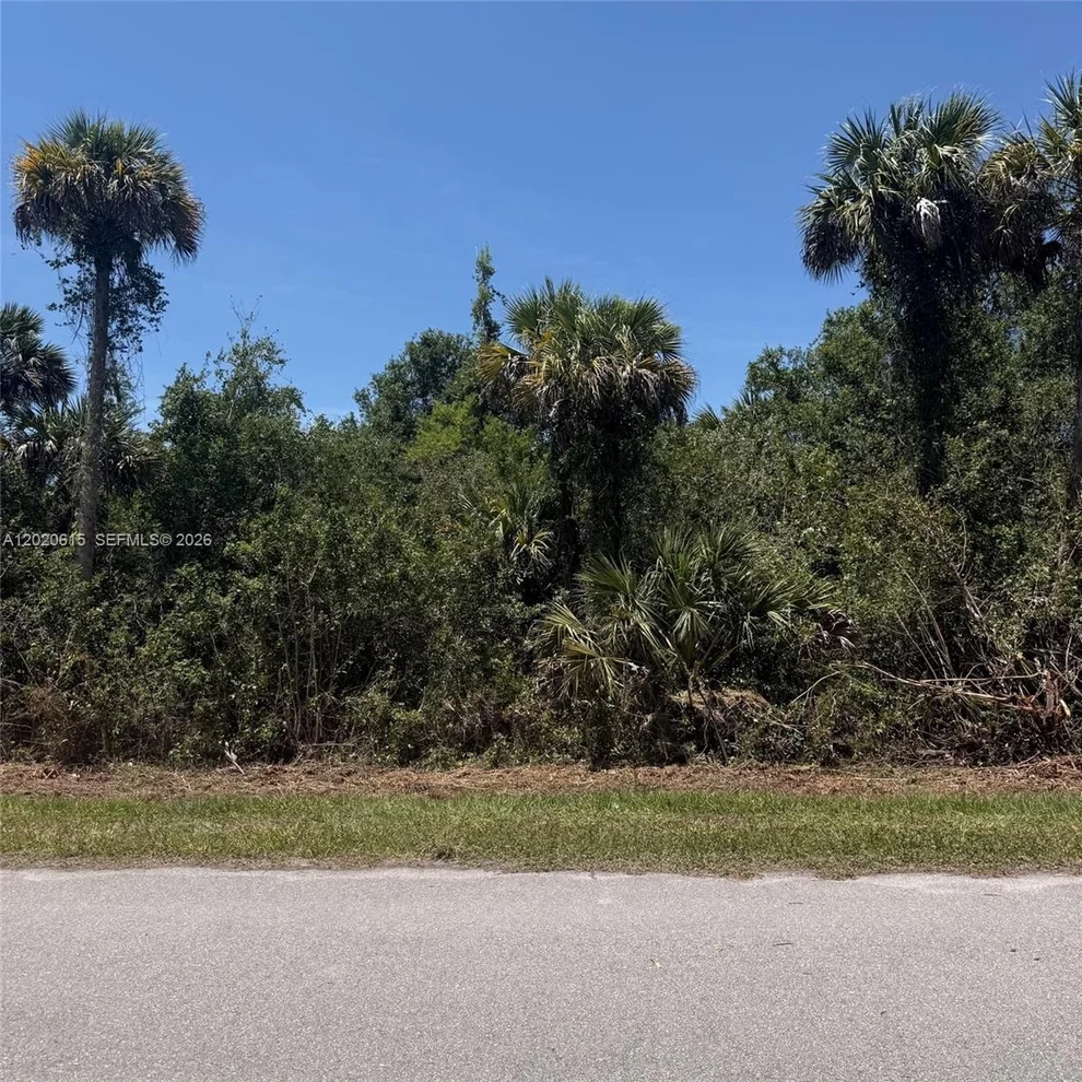 Unit for sale at 3811 SE 34 Ave, Naples, FL 34117