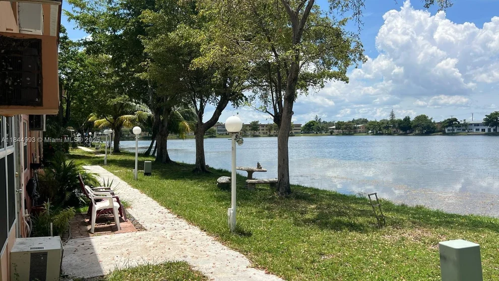 Unit for sale at 19080 NE 3rd Ct, Miami, FL 33179