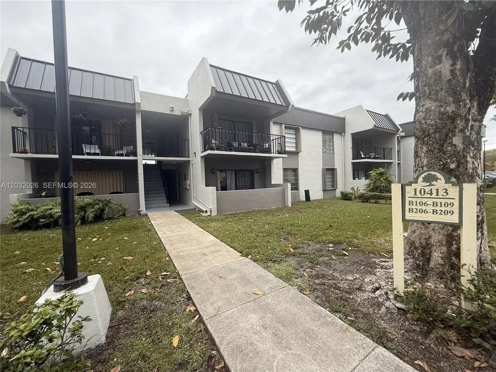Unit for sale at 10413 N Kendall Dr, Miami, FL 33176