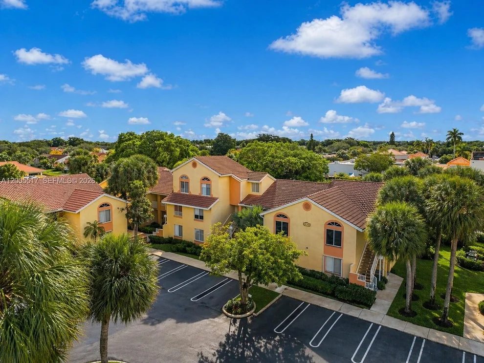 Unit for sale at 1122 Coral Club Dr, Coral Springs, FL 33071