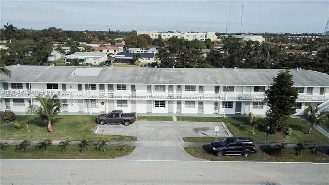 Unit for sale at 122 NE 204th St, Miami Gardens, FL 33179