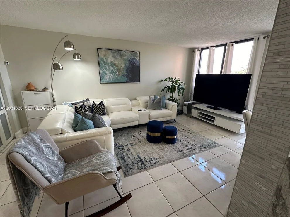 Unit for sale at 9410 W Flagler St, Miami, FL 33174