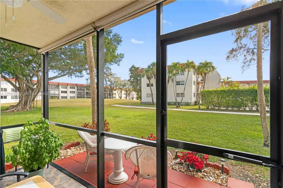 Unit for sale at 691 S Hollybrook Dr, Pembroke Pines, FL 33025