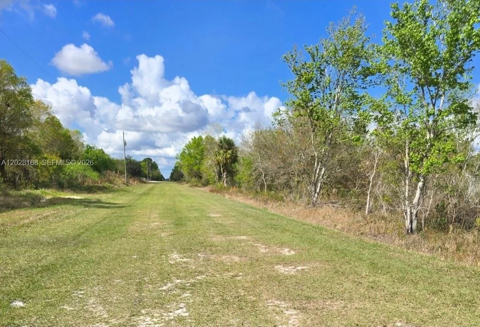 Unit for sale at 17718 17718 NW 282nd St, Okeechobee, FL 34972