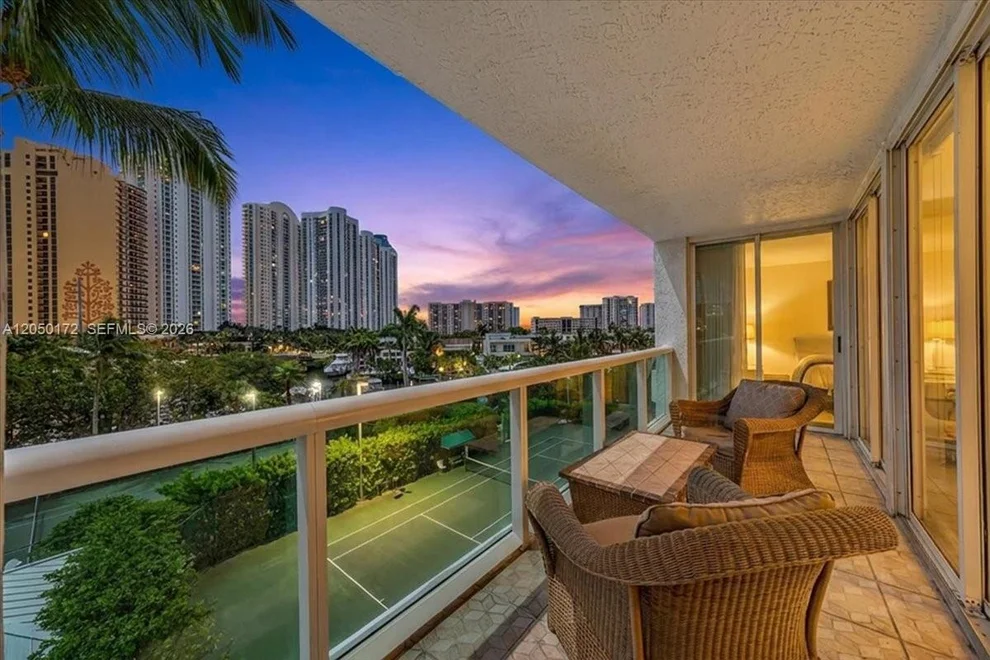 Unit for sale at 16400 Collins Ave, Sunny Isles Beach, FL 33160