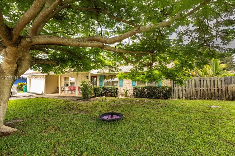 Unit for sale at 566 N Dover Rd, Tequesta, FL 33469