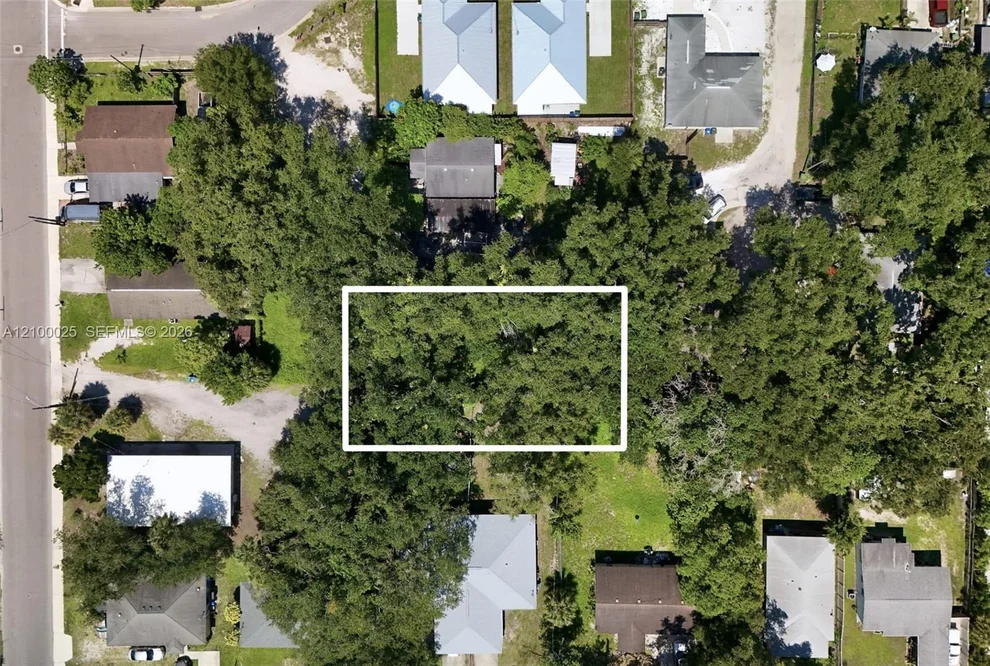 Unit for sale at 1009 4TH ST E, Bradenton, FL 34208