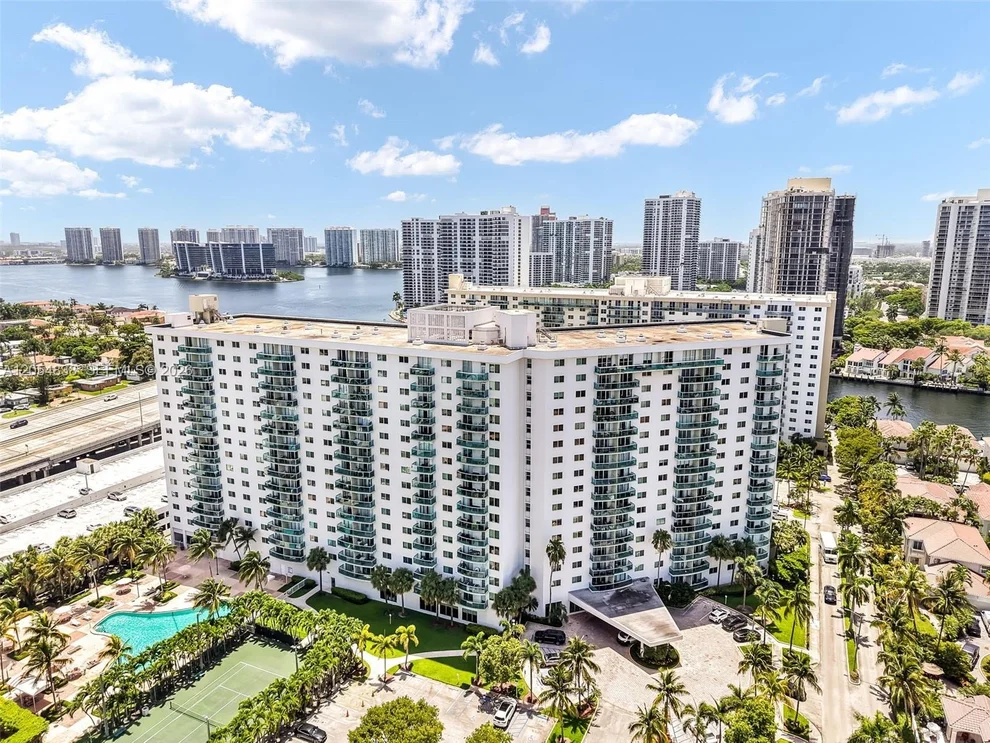 Unit for sale at 19380 Collins Ave, Sunny Isles Beach, FL 33160