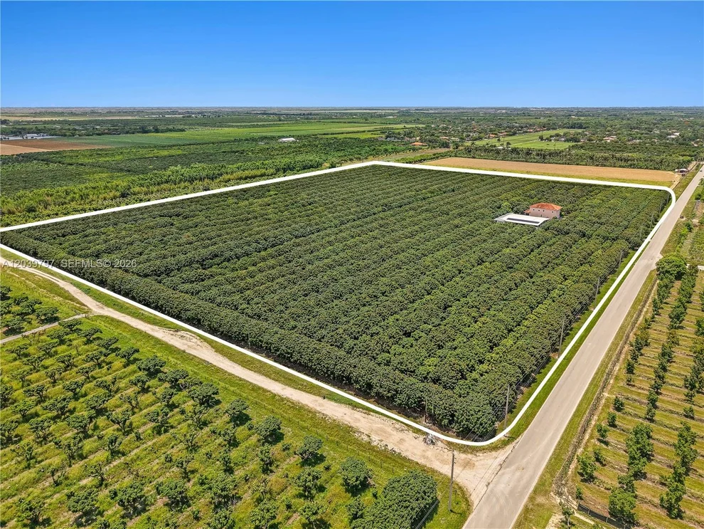 Unit for sale at 33300 SW 202nd Ave, Homestead, FL 33034
