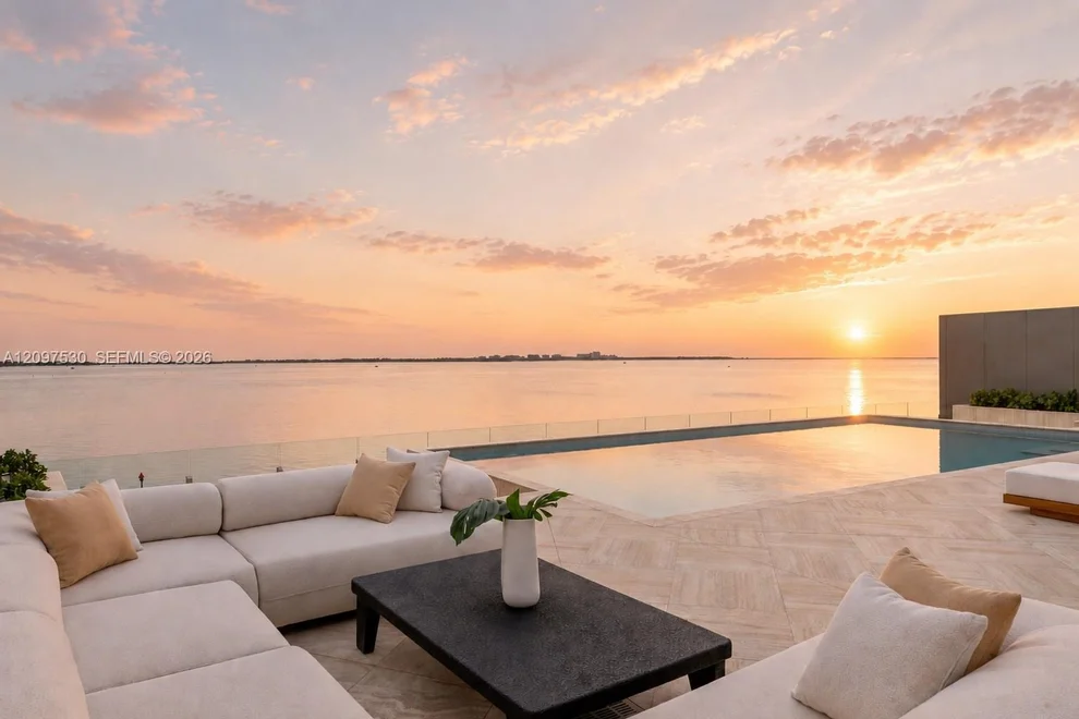Unit for sale at 5 Grove Isle Dr, Miami, FL 33133