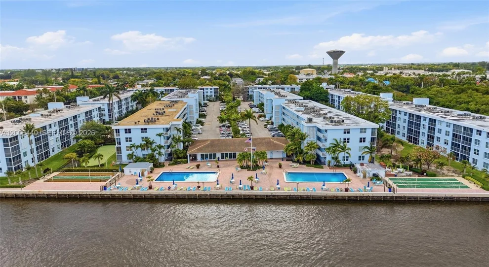 Unit for sale at 2000 S Federal Hwy, Boynton Beach, FL 33435