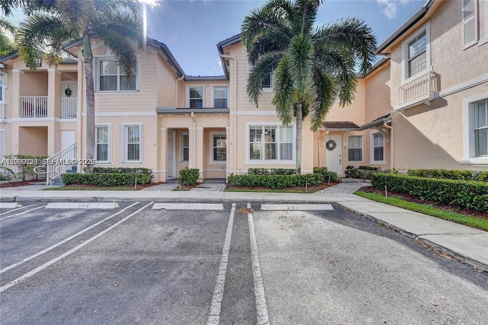 Unit for sale at 2884 SE 2nd Dr, Homestead, FL 33033