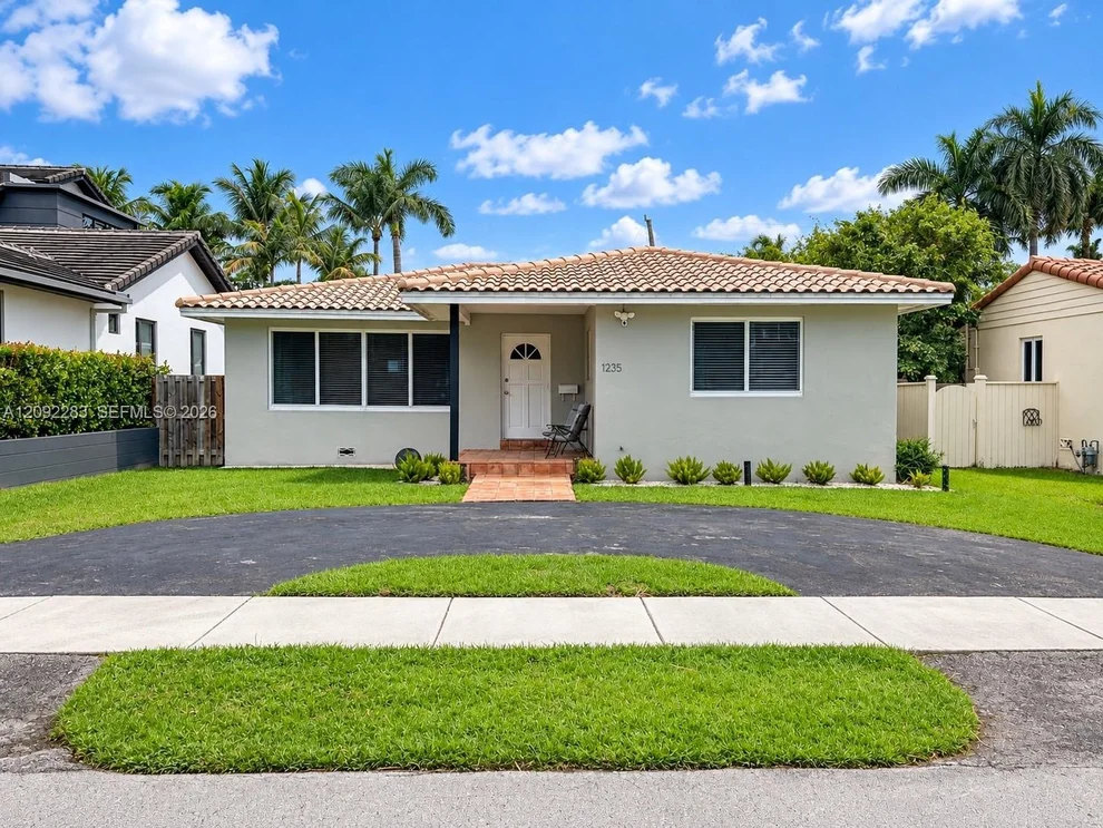 Unit for sale at 1235 Pierce St, Hollywood, FL 33019