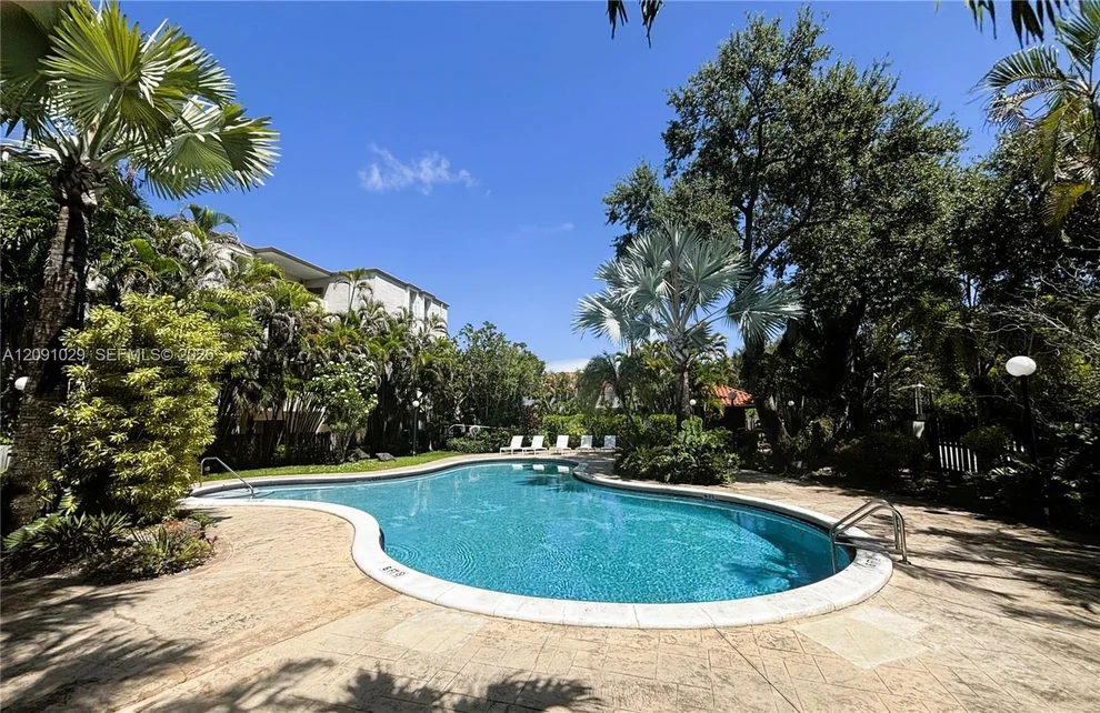 Unit for sale at 6900 N Kendall Dr, Pinecrest, FL 33156