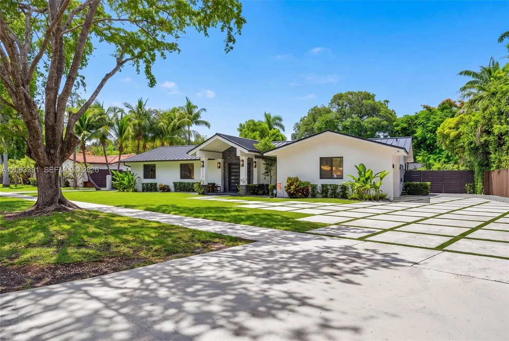 Unit for sale at 17701 SW 87th Ave, Palmetto Bay, FL 33157