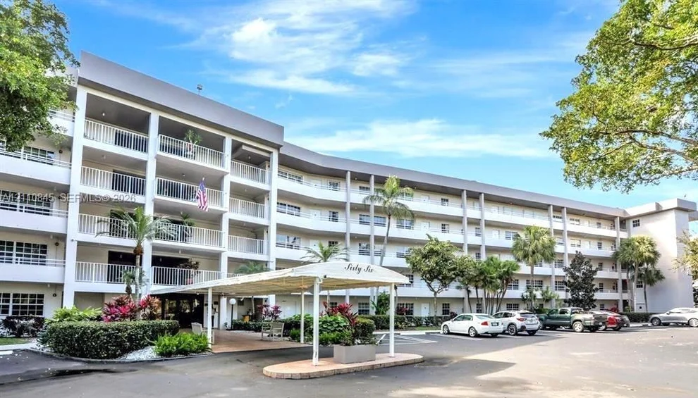 Unit for sale at 565 Oaks Ln, Pompano Beach, FL 33069