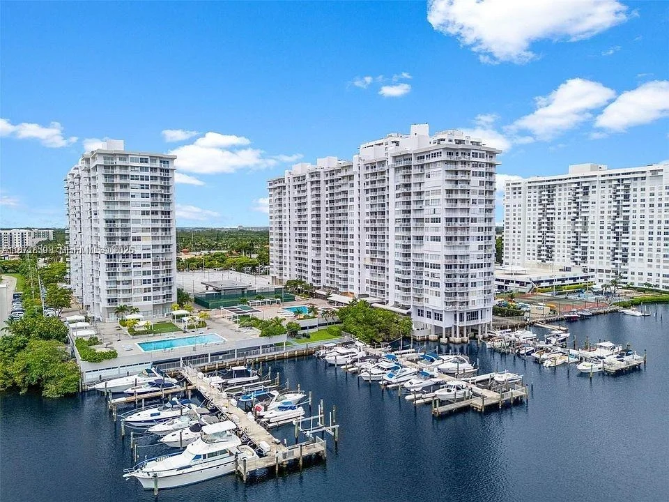 Unit for sale at 18071 Biscayne Blvd, Aventura, FL 33160