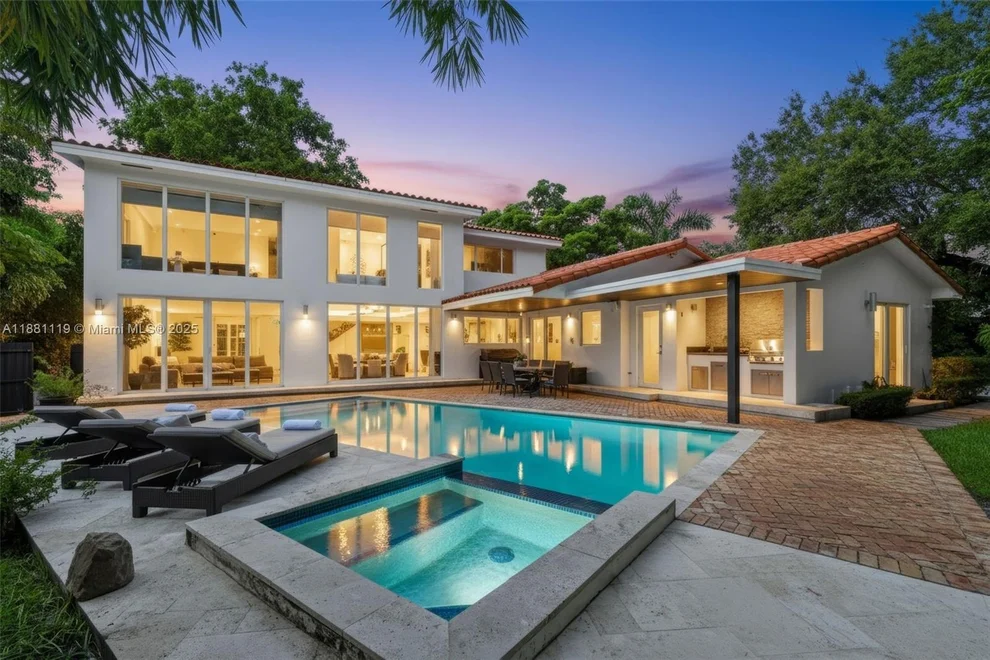 Unit for sale at 575 Bay Point Rd, Miami, FL 33137