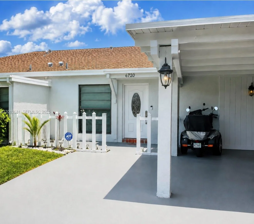 Unit for sale at 6720 Moonlit Dr, Delray Beach, FL 33446