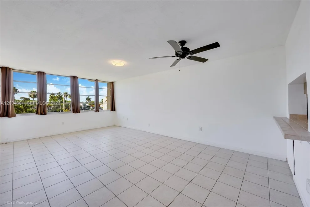 Unit for sale at 1551 NE Miami Gardens Dr, Miami, FL 33179