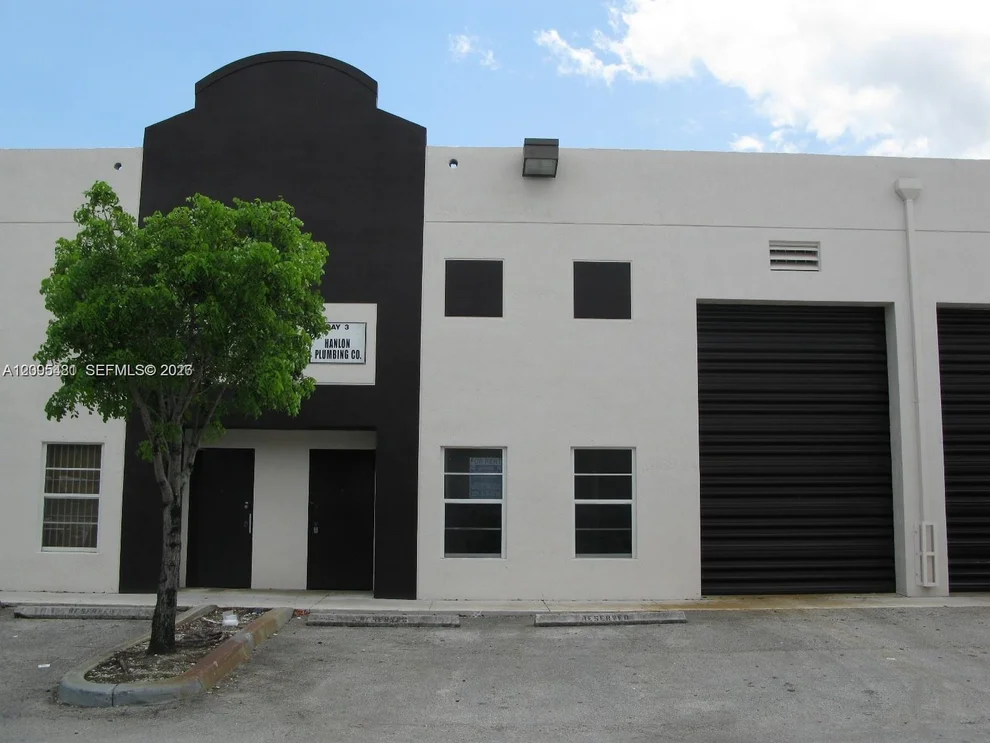 Unit for sale at 2550 W 78th St, Hialeah, FL 33016