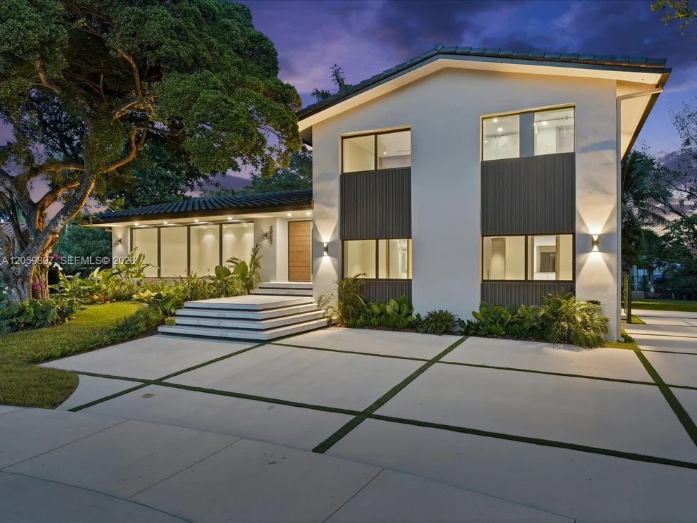 Unit for sale at 20001 NE 25th Ave, Miami, FL 33180